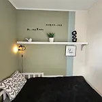 Homestay Den Haus The Hague