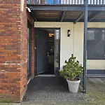 Den Haus *