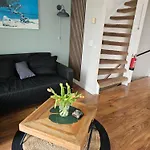 Den Haus * L'Aia