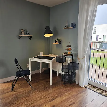 Privatunterkunft Den Haus *