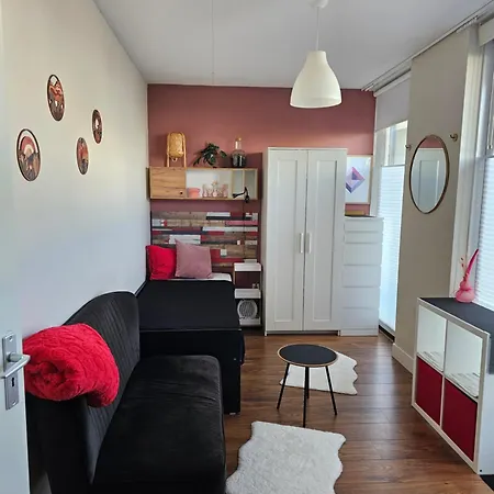 Den Haus Habitación en casa particular