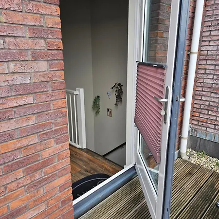 Den Haus *