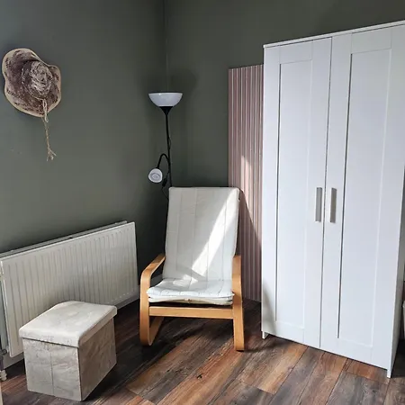 Den Haus Ubytování v soukromí Haag