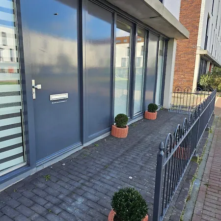 Den Haus Privatunterkunft *