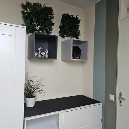 Privatunterkunft Den Haus