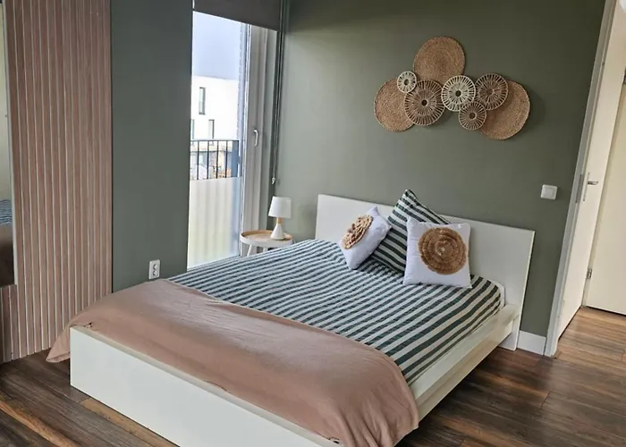 Den Haus ホームステイ *