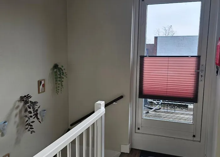 Den Haus ホームステイ デン・ハーグ